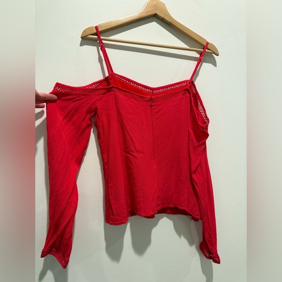 Lovers + Friends Red Rays of Gold Cold Shoulder Off the Shoulder Top size M EUC - Picture 3 of 10